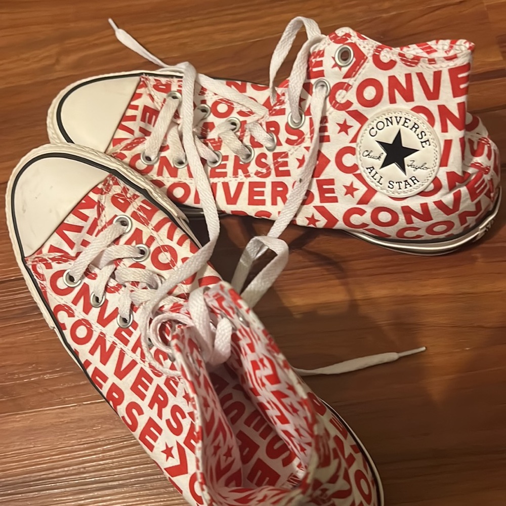 Converse - Picture 2 of 2